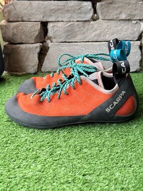 Scarpa Helix Lace Women’s Climbing Shoes